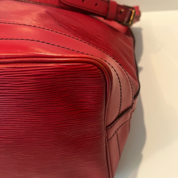 Louis Vuitton Epi Noe GM Leather Bucket Bag (large) Vintage & EUC (Authentic) - Picture 11 of 16